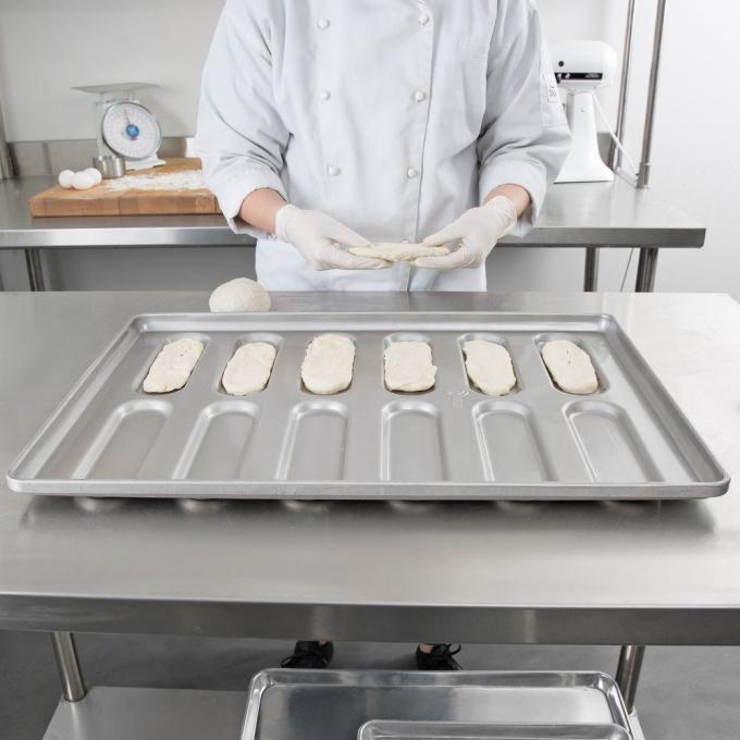 RK Bakeware China Foodservice NSF 0215 Hoagie-Brötchenpfanne aus glasiertem aluminiertem Stahl mit abgerundeten Enden, Hamburger-Brötchen-Backblech 3